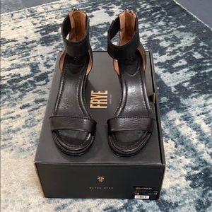 Frye Brielle Back Zip Sandals